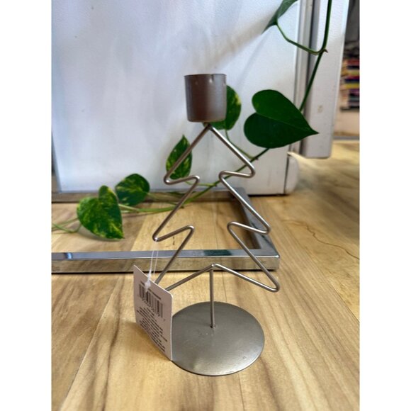 Silver Christmas tree tapered candle holder - Picture 1 of 8